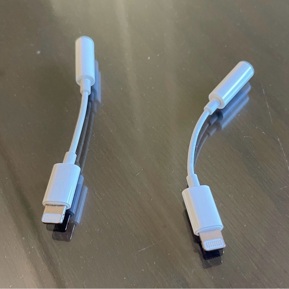 White Audio Adapter - Picture 3 of 5